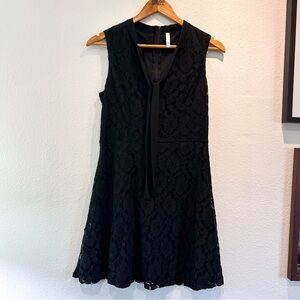 Classic Black Lace Sleeveless Dress